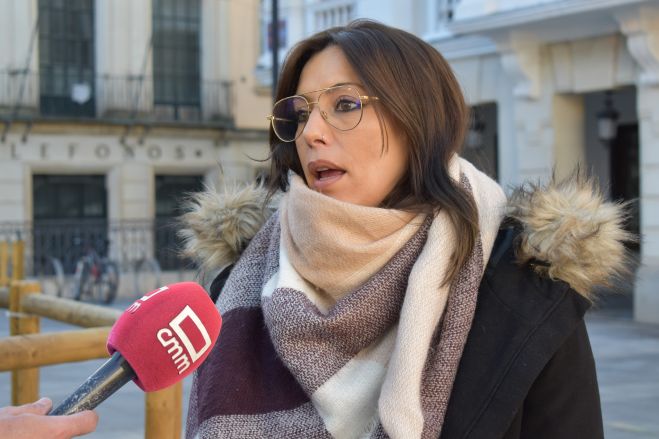 Lucía de Luz: “Entre polvorón y polvorón, los presupuestos de 2026 perpetúan la histórica subida de impuestos de Guarinos”