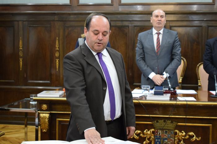 Francisco Javier Alonso toma posesión como diputado provincial del PSOE