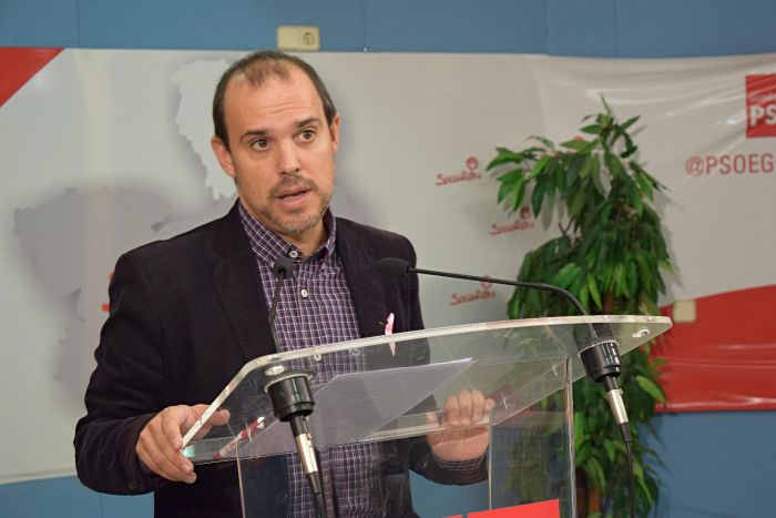 “La foto de Núñez y Román es la del presidente que no llega y el alcalde que se va”