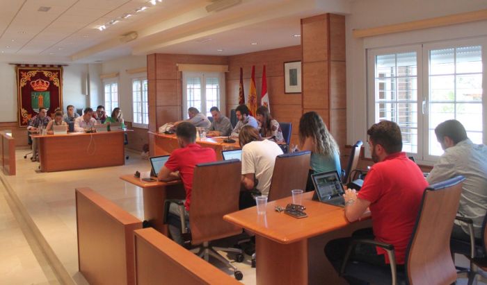 Un libelo del PP acaba con Celada y su grupo reprobados por el Pleno de Cabanillas del Campo