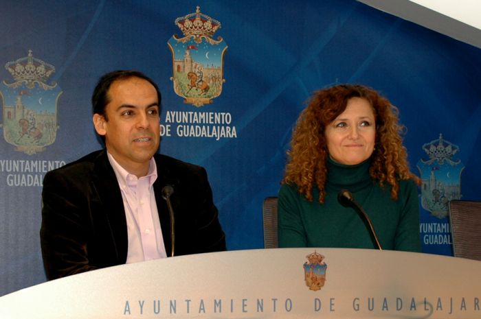 Román ordena que los asuntos importantes vayan a su despacho, sin pasar por la Junta de Gobierno