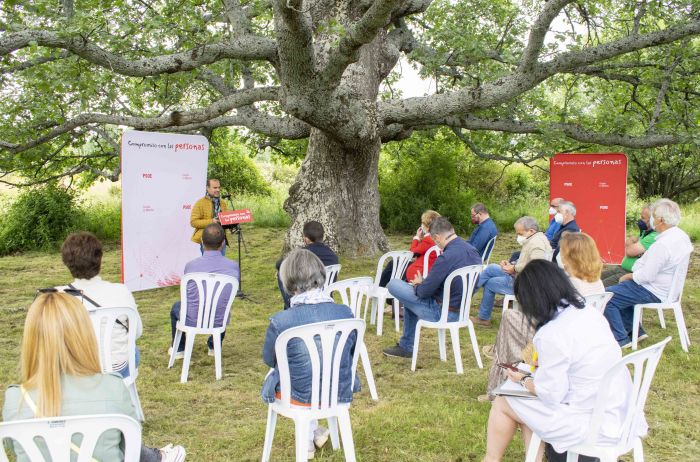 “Es indecente como el PP con una mano firma el pacto para defender el agua de esta región y con la otra vota para que se la sigan llevando”