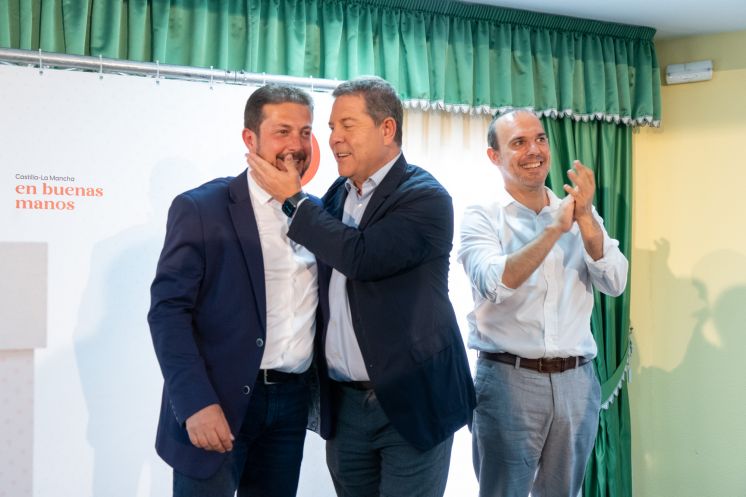 Page respalda a Pérez Torrecilla en Sacedón y atribuye a los pueblos ribereños “el éxito en materia de agua”