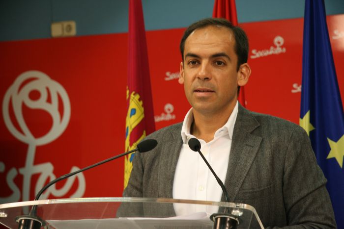 Jiménez: “Gente del PP se avergüenza del alcalde por la campaña infame que hace contra mí”