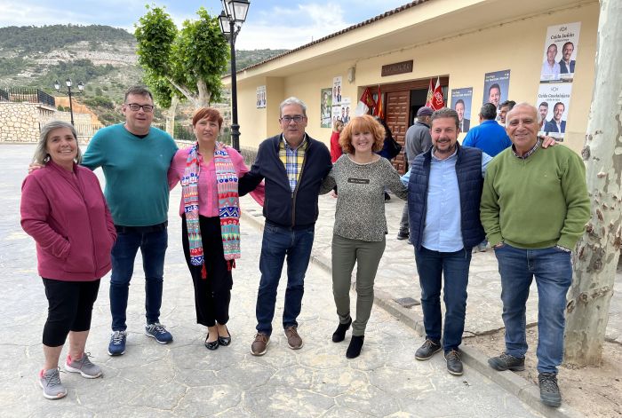 Maite Company asegura que primero escuchará las sugerencias de los vecinos para después “trabajar sin descanso para conseguirlas”