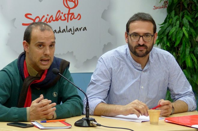 “Román se muestra servil con el Gobierno de Rajoy, mientras torpedea los proyectos del Gobierno regional para la ciudad”