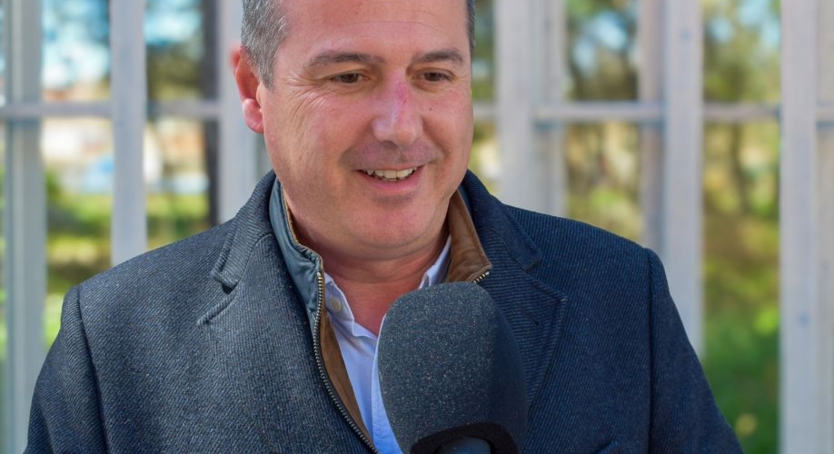 Alberto Rojo asegura que no se eliminará ninguna parada de autobús en el medio rural gracias a la...