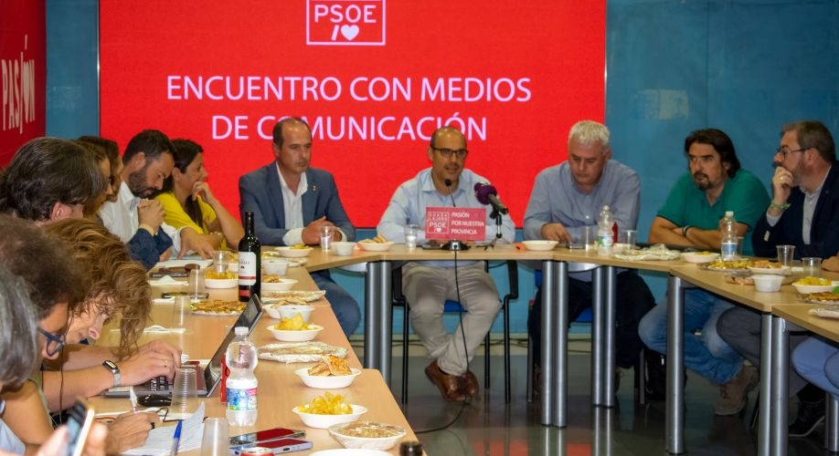 El PSOE de Guadalajara cuenta con estudios que le otorgan mayoría absoluta en el Ayuntamiento de...