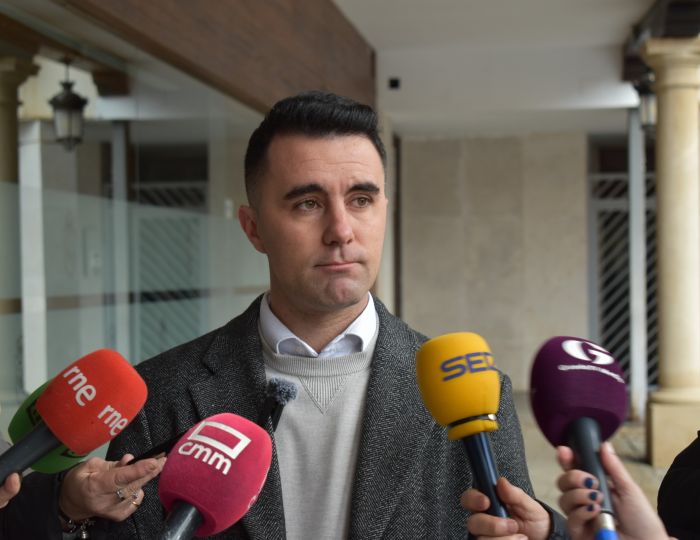 El PSOE responsabiliza a Guarinos de hacer “fracasar el contrato de autobuses por su mala gestión”, dejando un año más a la ciudad con un servicio en precario